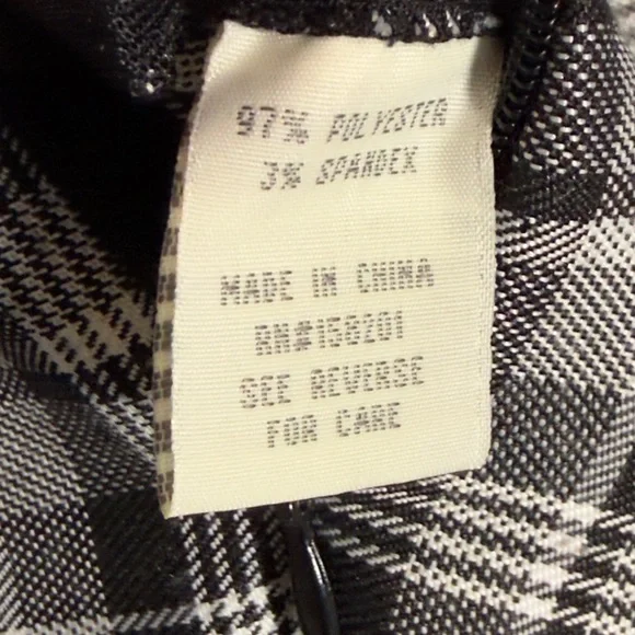 Plaid Pleated Mini Skirt in Black & Gray - Picture 7 of 10